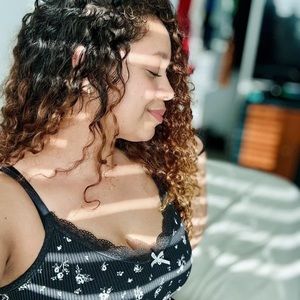 Meet your Posher, Alida